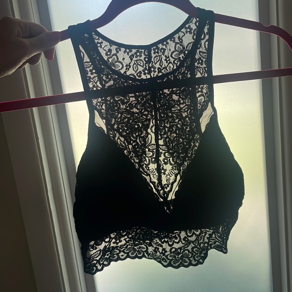 NWOT BLACK LACE AERIE BRALETTE